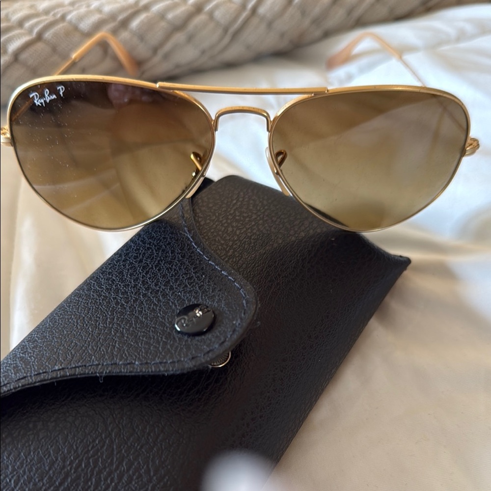 Ray-Ban Gold Aviator Sunglasses with Black Case